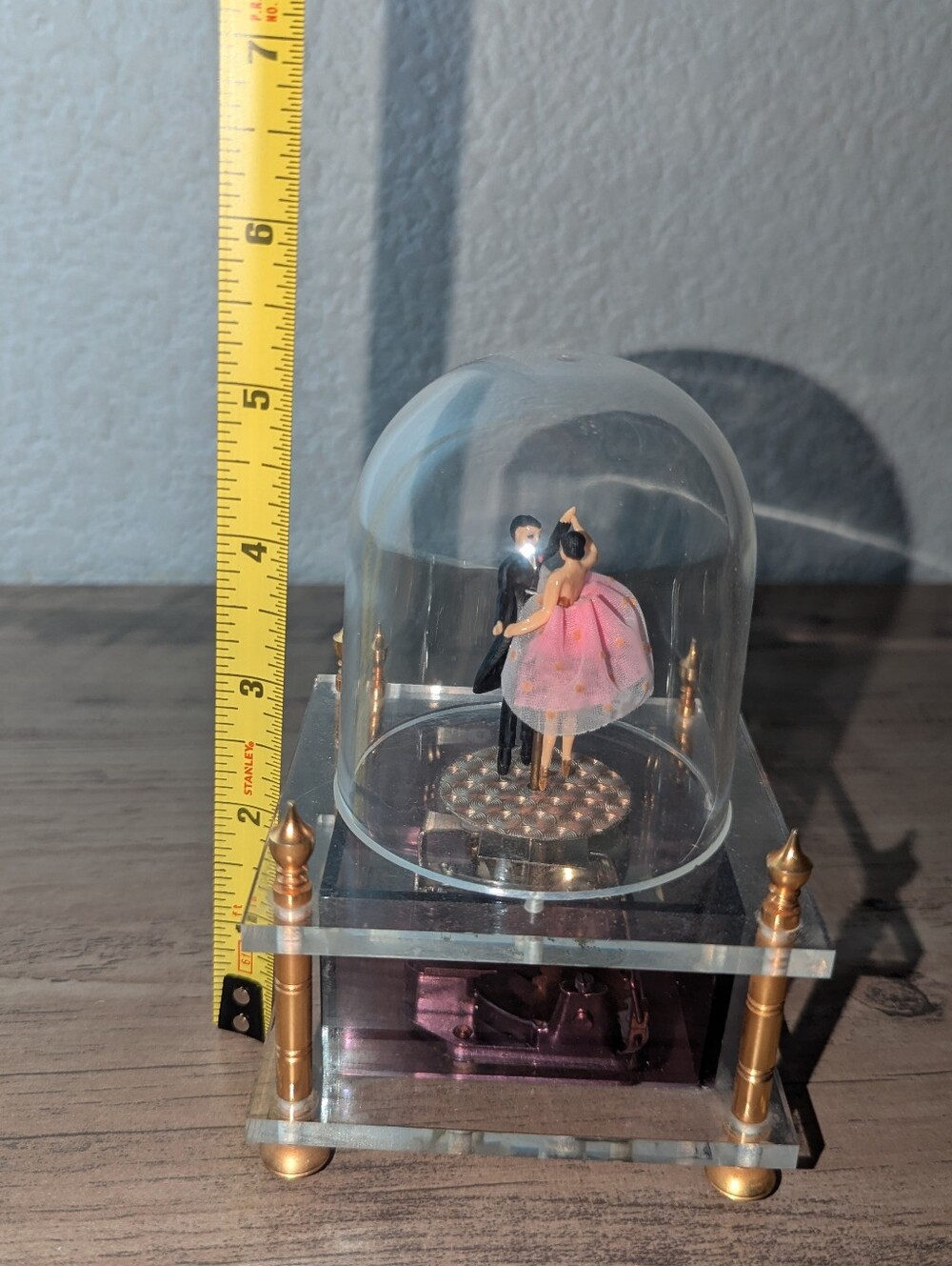 Vintage WACO Japan Lucite Dome Dancing Couple Music Box - Works! - Picture 9 of 11